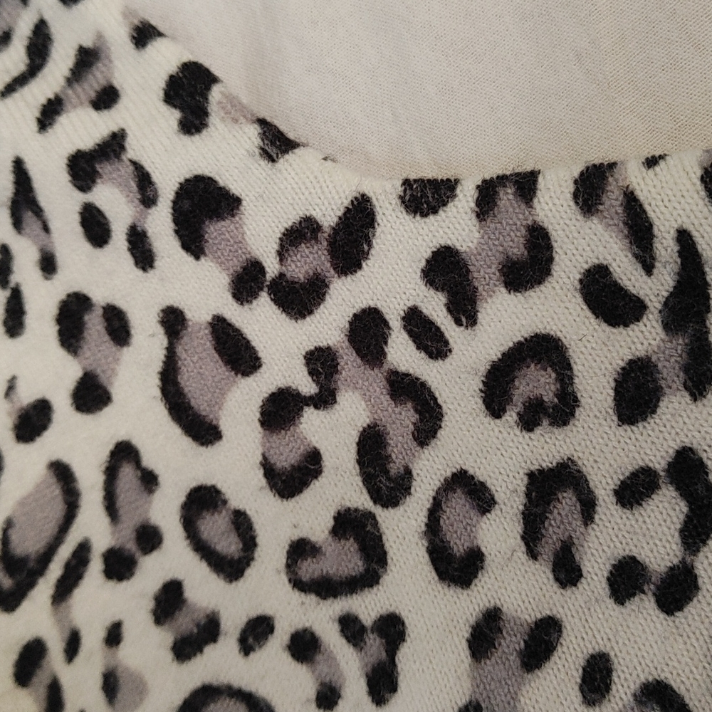 Spring+Mercer Animal Print Sweater - Picture 6 of 8